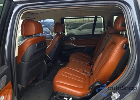 2019 BMW X7 xDrive40I z USA, uszkodzony, nr VIN 5UXCW2C52KLB43713